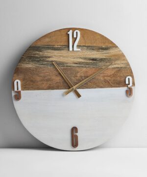 Reloj de pared Mediano en madera.