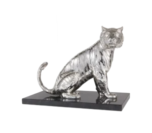 Tigre plata decorativo